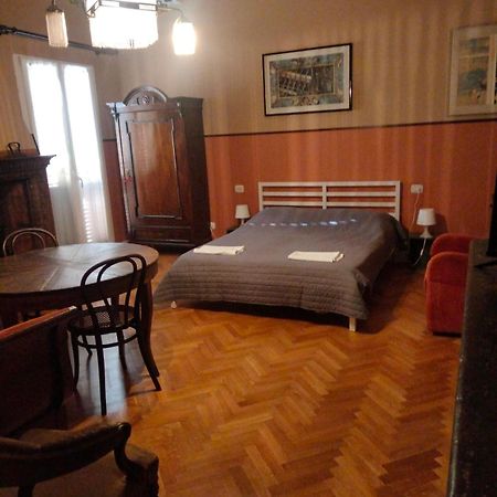 San Petronio Room And Suite Rooms - By Bolognacentro Luxuryh Luaran gambar