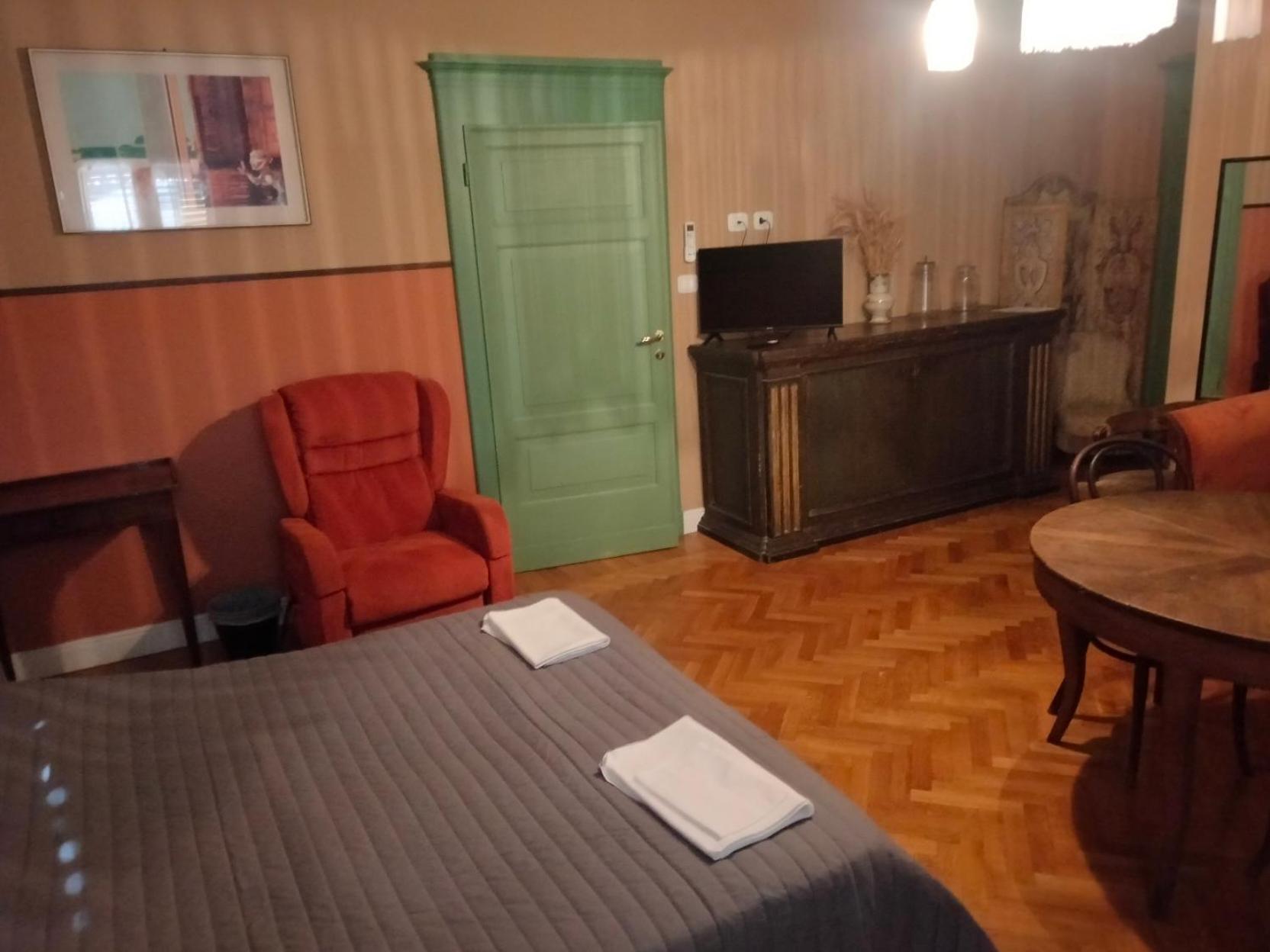 San Petronio Room And Suite Rooms - By Bolognacentro Luxuryh Luaran gambar